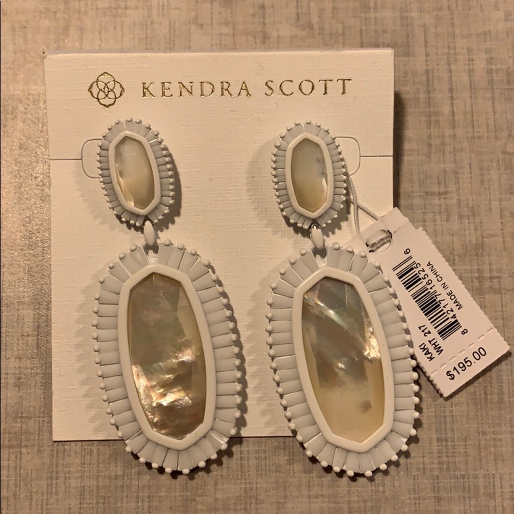 NWT White Kendra Scott Kaki Earrinngs